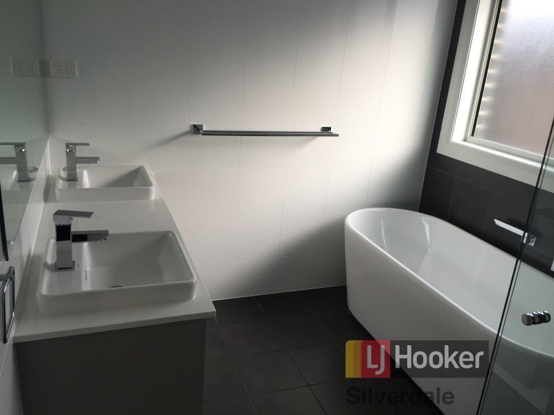 39 Kavanagh Street, Gregory Hills NSW 2557