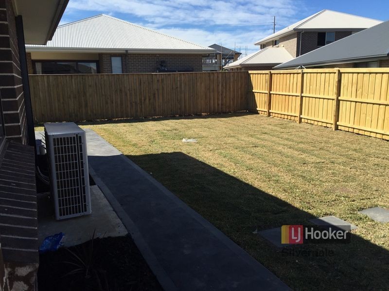 8 Loudon Crescent, Cobbitty NSW 2570