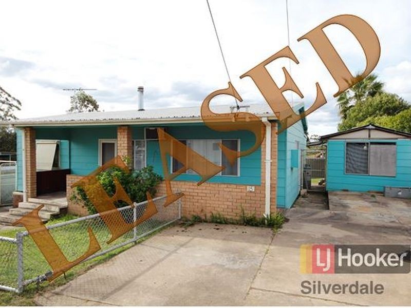 15 Ninth Street, Warragamba NSW 2752