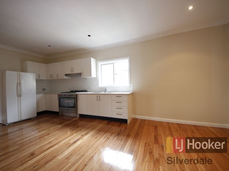 15 Ninth Street, Warragamba NSW 2752