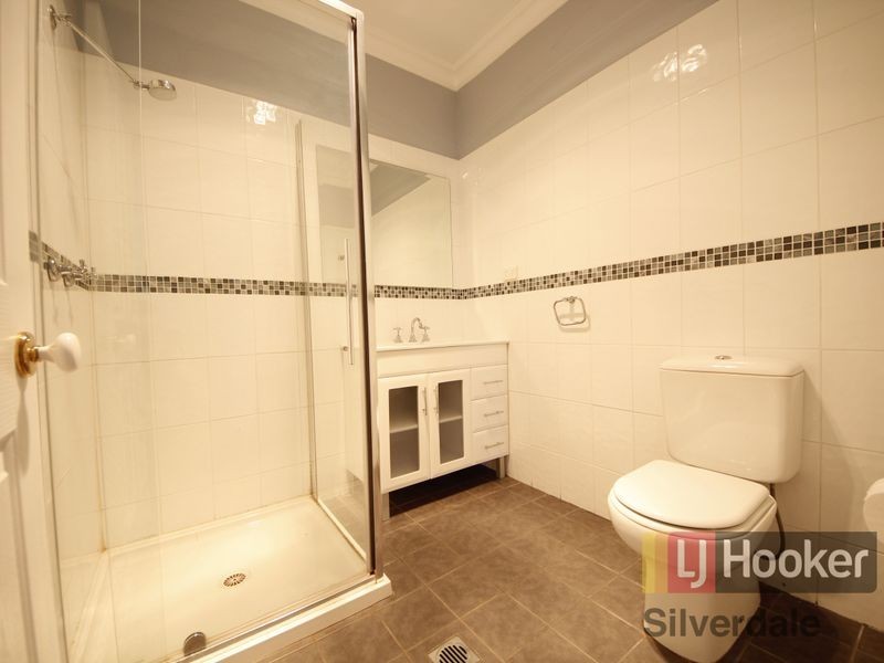 15 Ninth Street, Warragamba NSW 2752