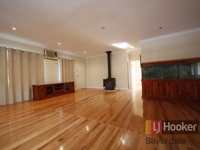 15 Ninth Street, Warragamba NSW 2752