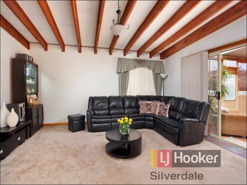 48 Kipling Drive, Colyton NSW 2760