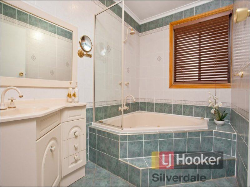 48 Kipling Drive, Colyton NSW 2760