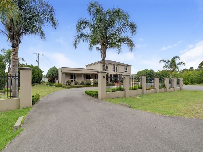 30 Thompsons Road, Newborough VIC 3825