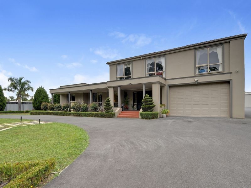 30 Thompsons Road, Newborough VIC 3825