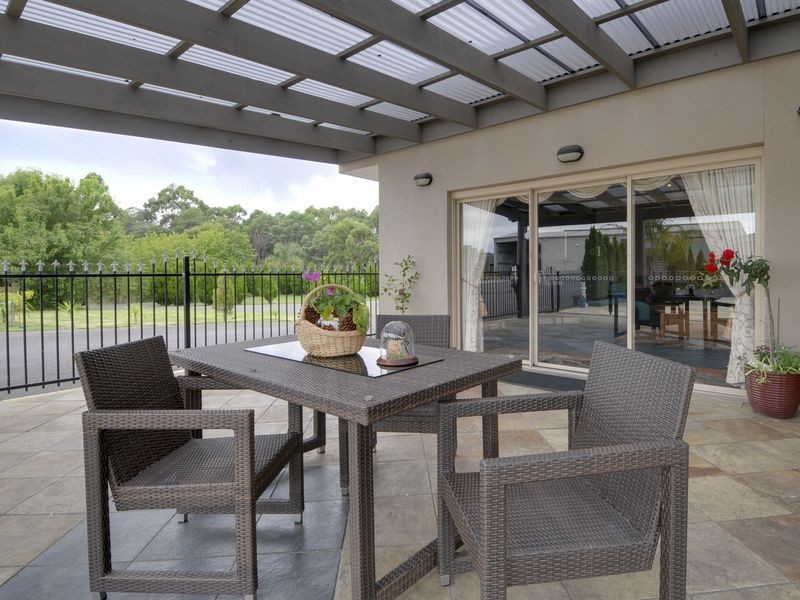 30 Thompsons Road, Newborough VIC 3825