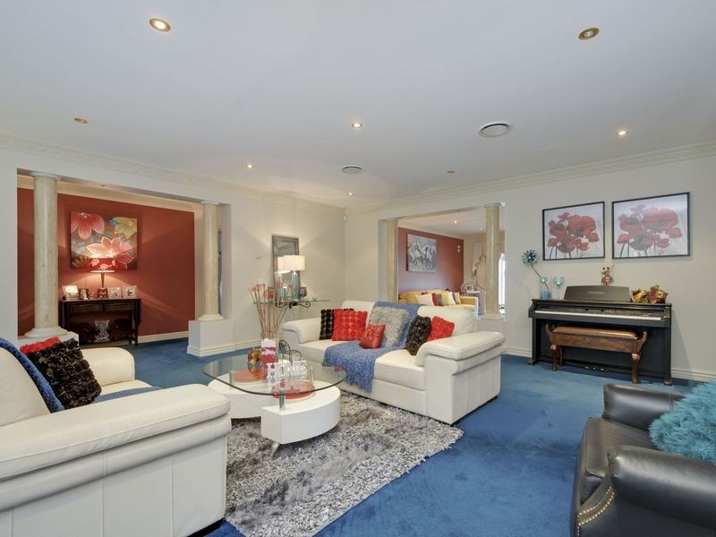 30 Thompsons Road, Newborough VIC 3825