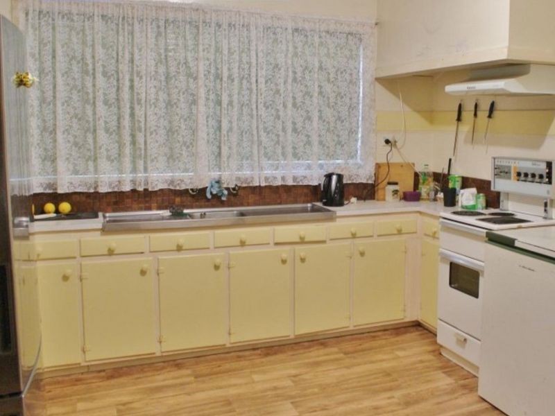 16 Central Avenue, Newborough VIC 3825