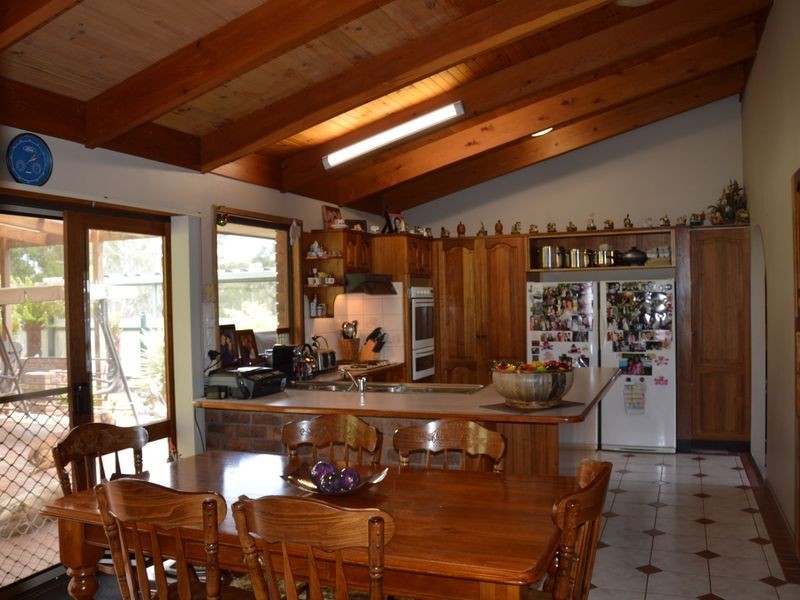 55 View Road, Hernes Oak VIC 3825