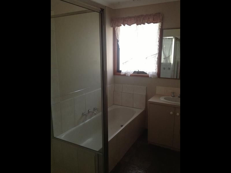 87 Coalville Road, Moe VIC 3825