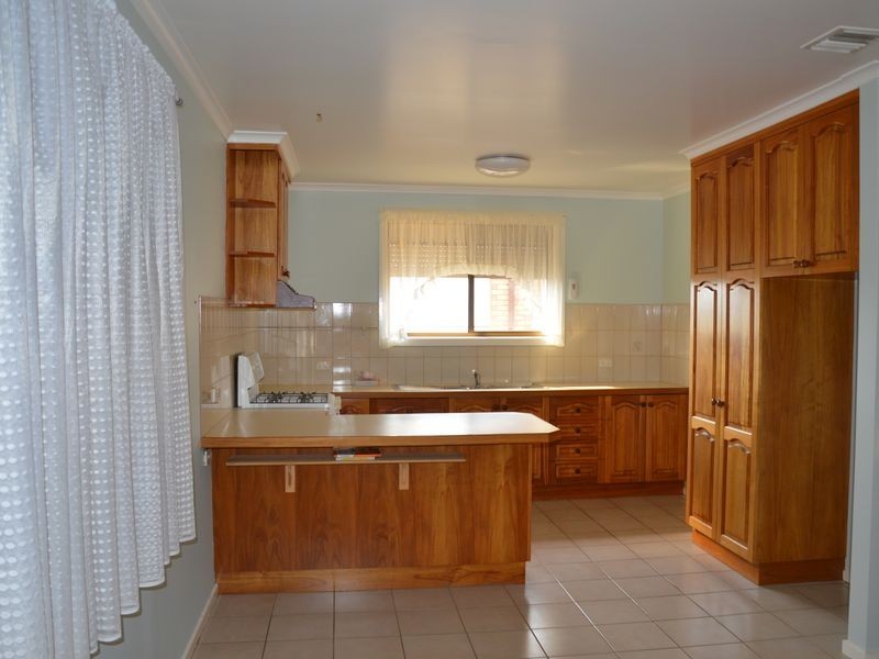 1/15 Gay Street, Morwell VIC 3840