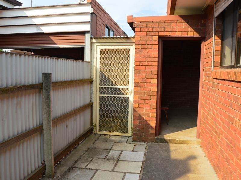 1/15 Gay Street, Morwell VIC 3840