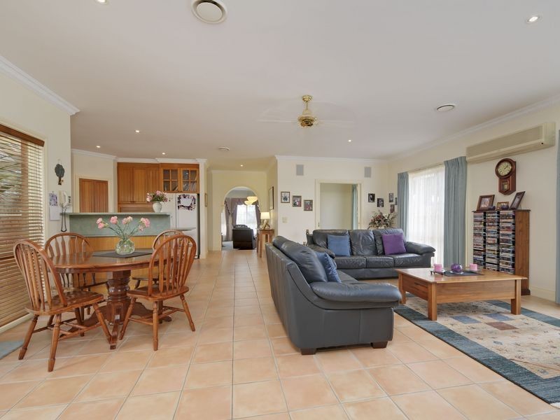 34 Bushfield Court, Traralgon VIC 3844