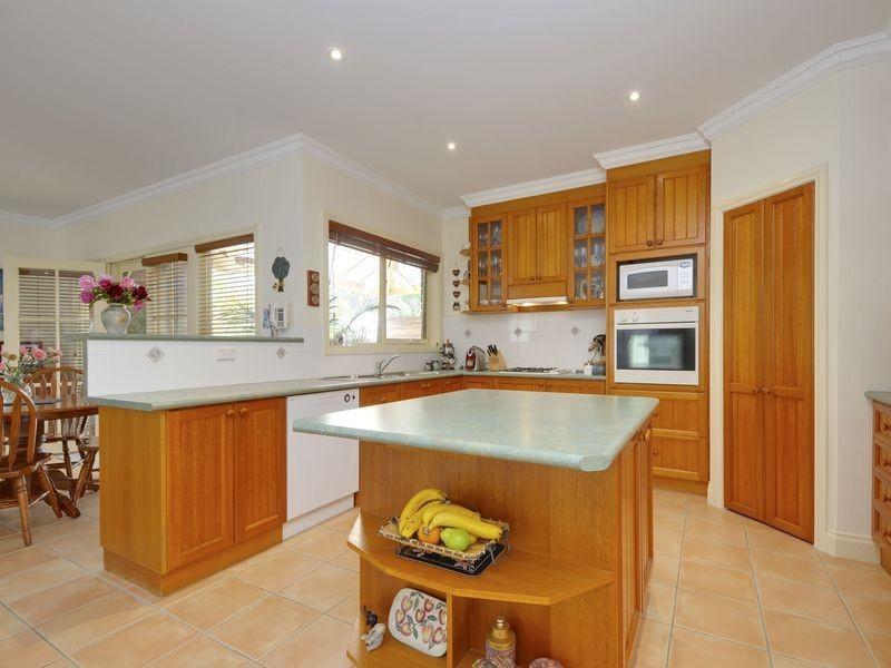 34 Bushfield Court, Traralgon VIC 3844