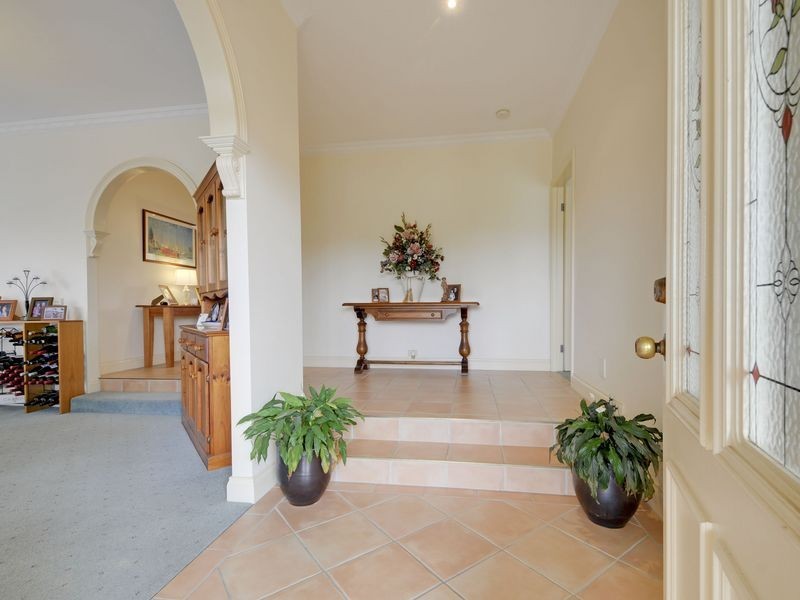 34 Bushfield Court, Traralgon VIC 3844