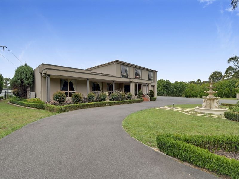 30 Thompsons Road, Newborough VIC 3825
