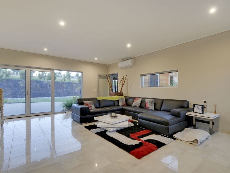 18 Hazelwood Ridge, Hazelwood North VIC 3840