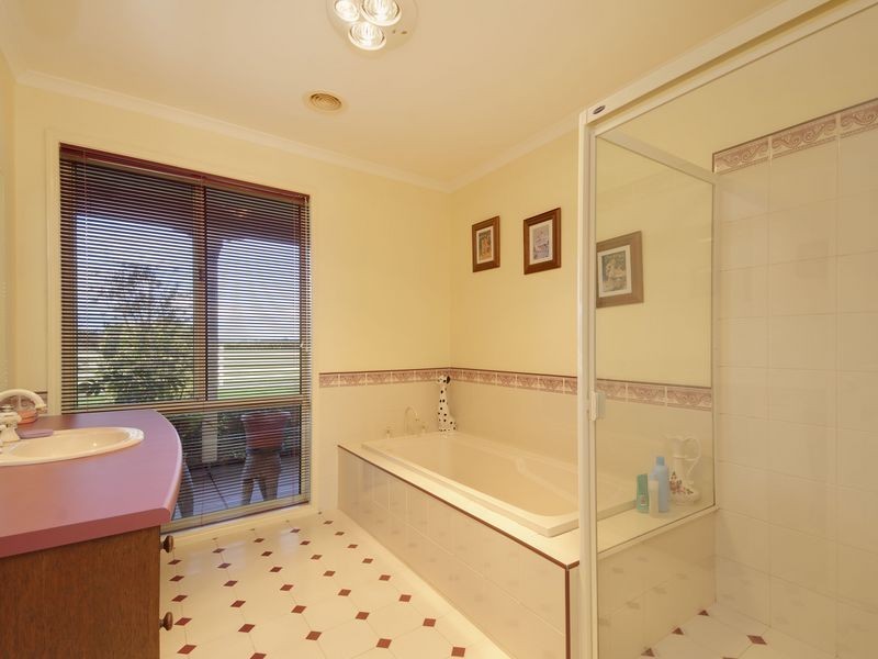 55 Paulett Road, Glengarry VIC 3854