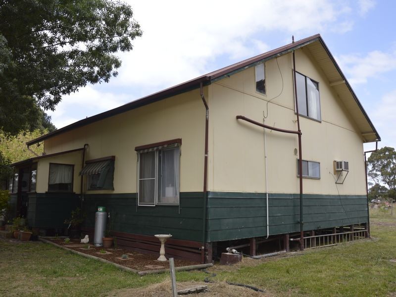 15 Michael Road, Hazelwood North VIC 3840