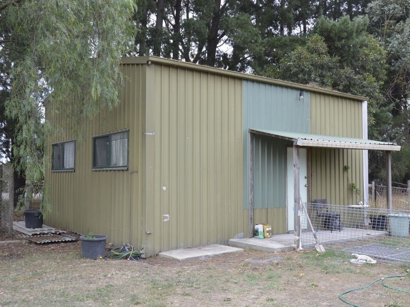15 Michael Road, Hazelwood North VIC 3840