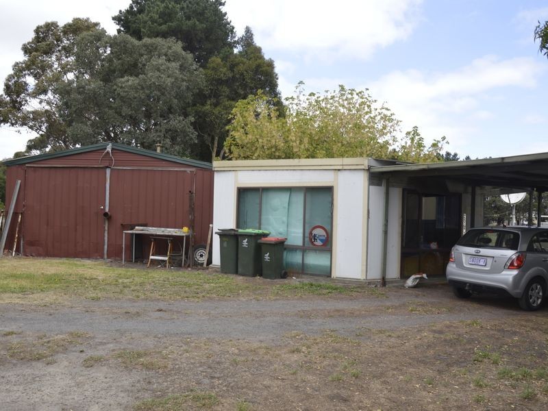 15 Michael Road, Hazelwood North VIC 3840