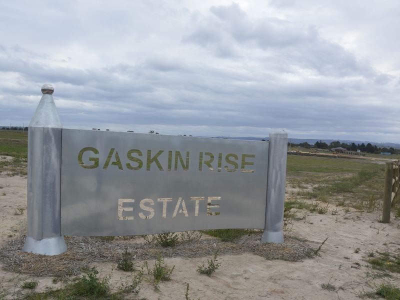 6 Atkinson Avenue, Churchill VIC 3842