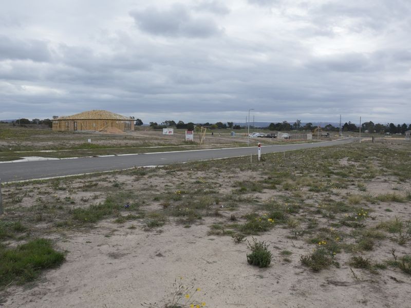 6 Atkinson Avenue, Churchill VIC 3842