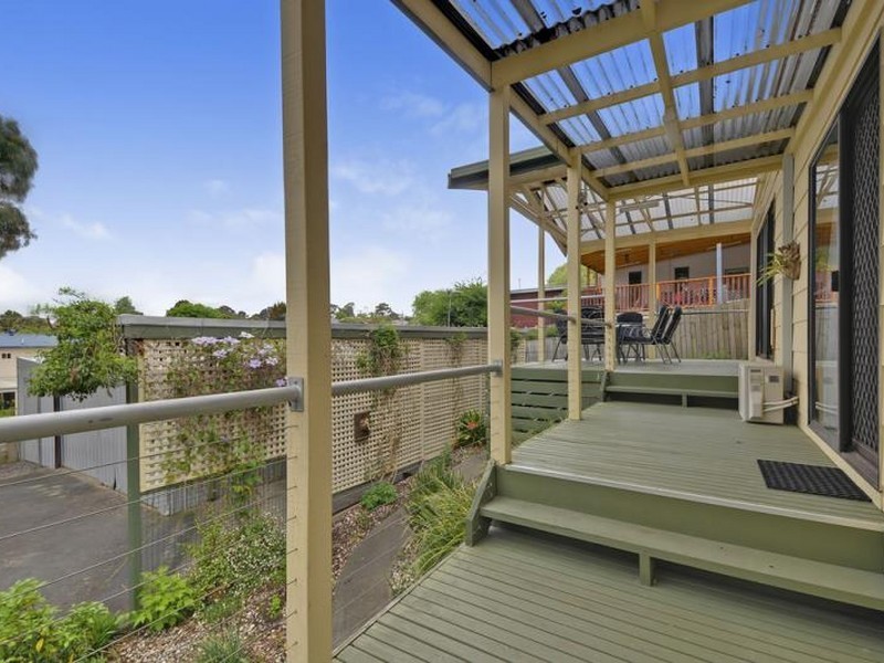 60 Shanahan Pde, Newborough VIC 3825