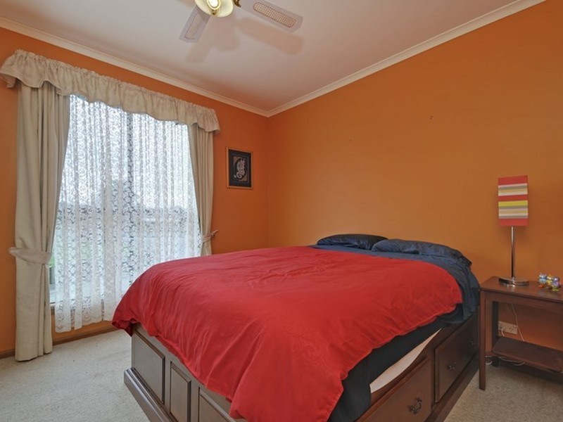 60 Shanahan Pde, Newborough VIC 3825