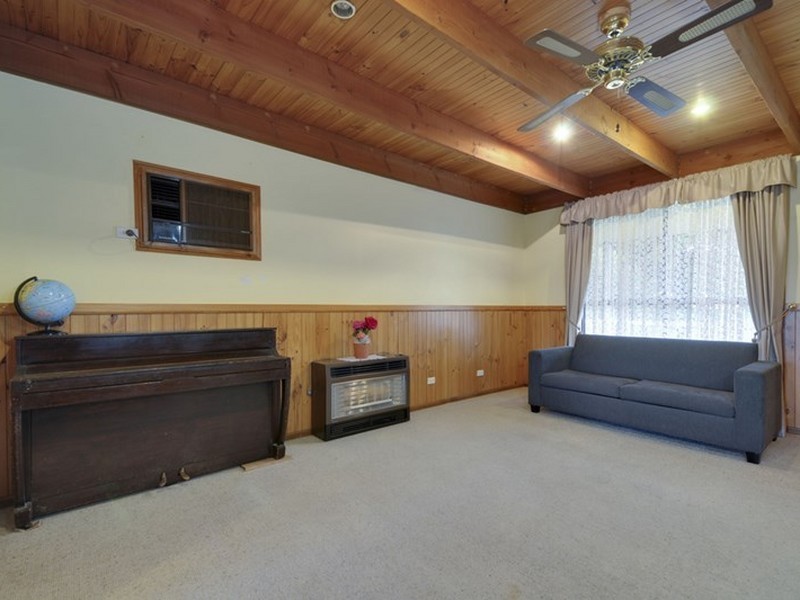 60 Shanahan Pde, Newborough VIC 3825