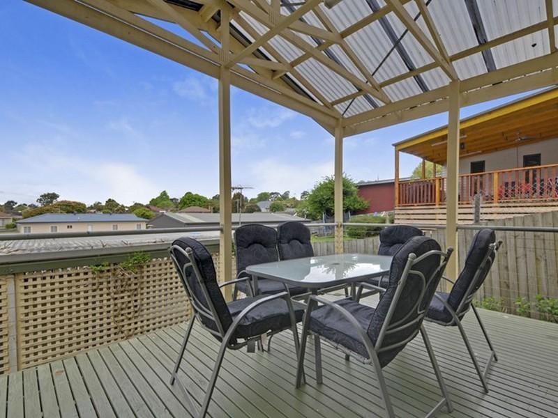 60 Shanahan Pde, Newborough VIC 3825