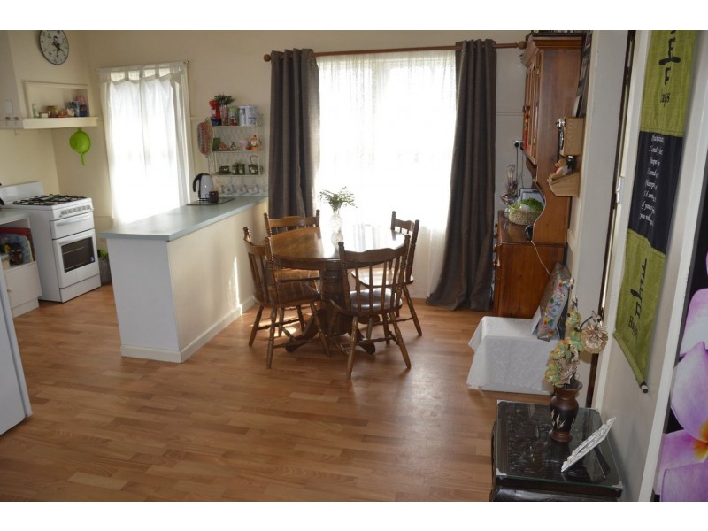 16 Ryan Avenue, Traralgon VIC 3844