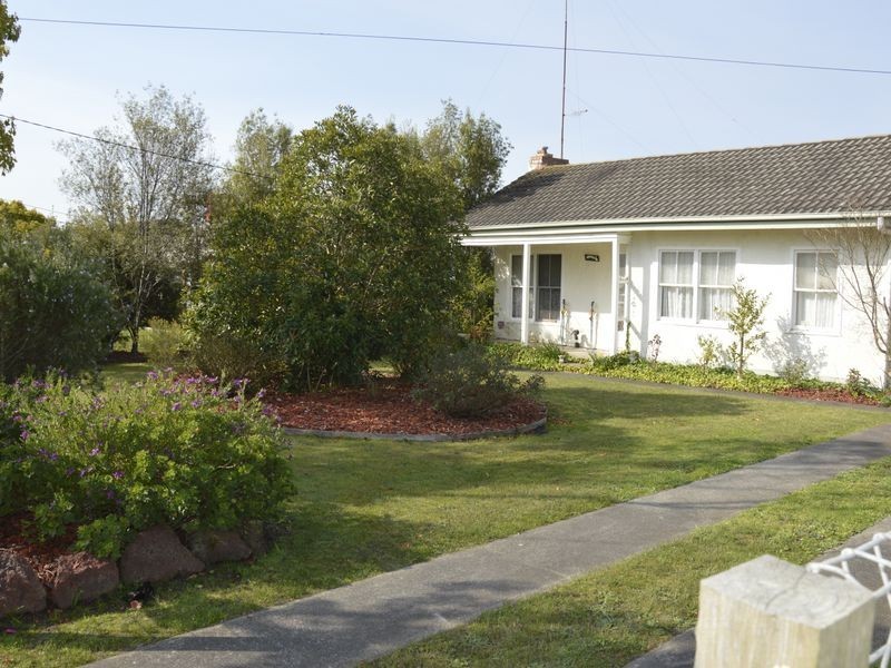 16 Ryan Avenue, Traralgon VIC 3844