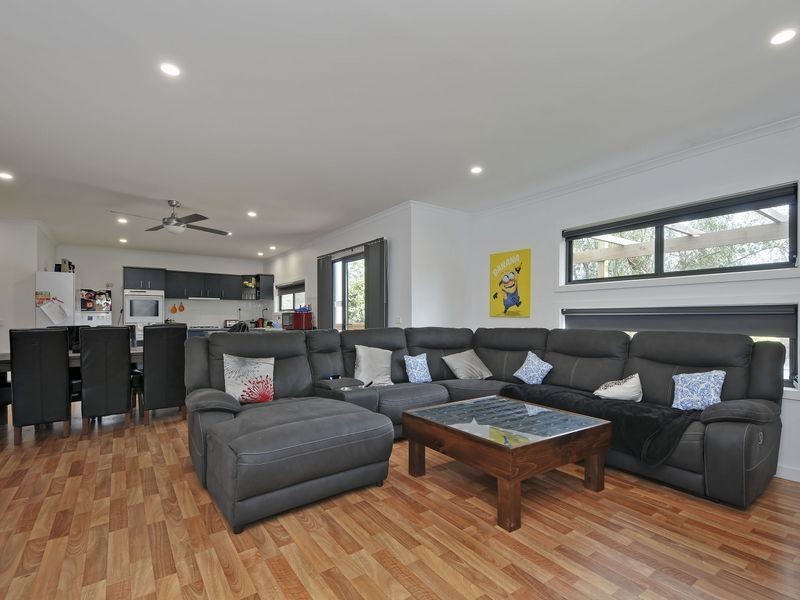 125 Service Road, Moe VIC 3825
