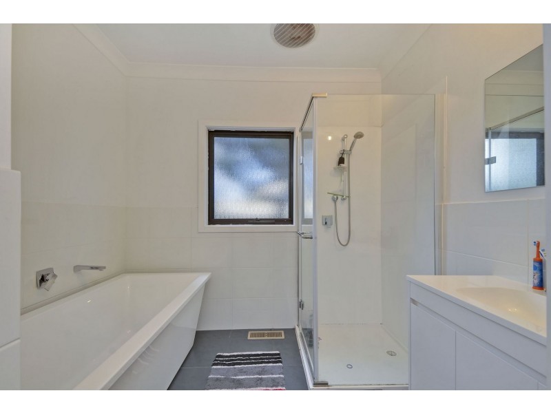 125 Service Road, Moe VIC 3825