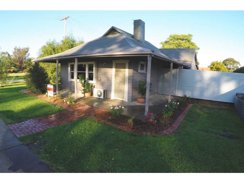 39 Lyons Street, Rosedale VIC 3847