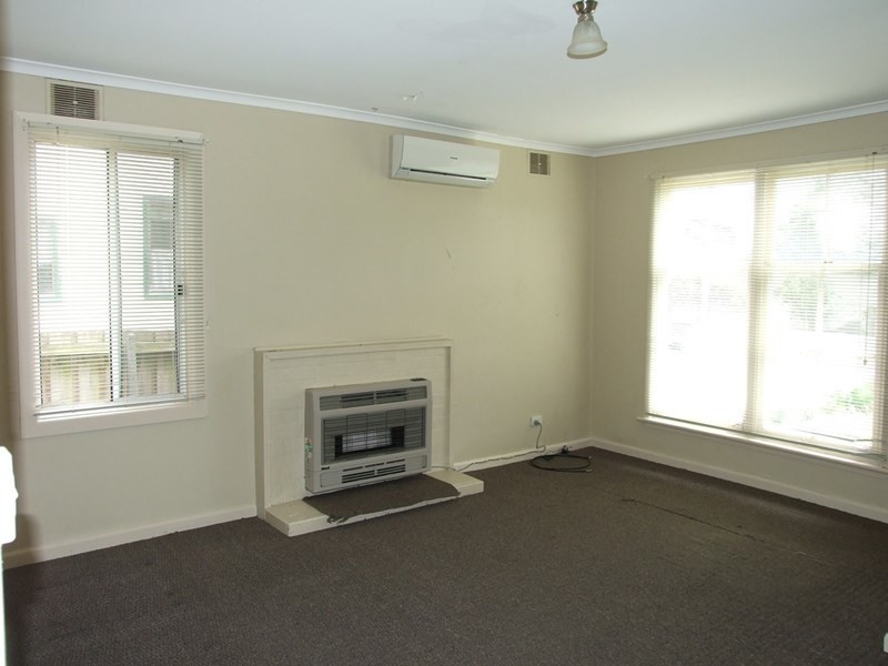 119 Service Road, Moe VIC 3825