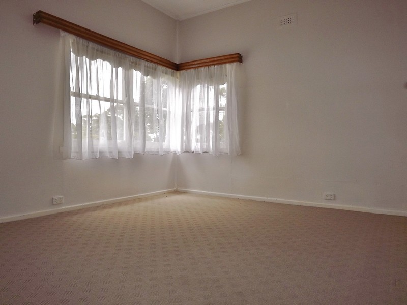 22 Bayley Street, Moe VIC 3825