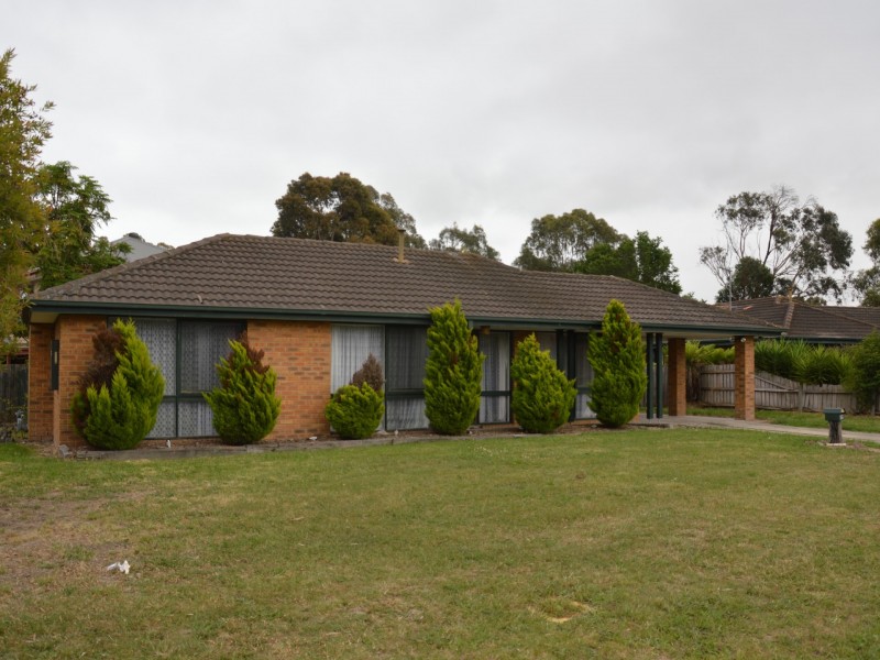 27 Glenview Drive, Traralgon VIC 3844