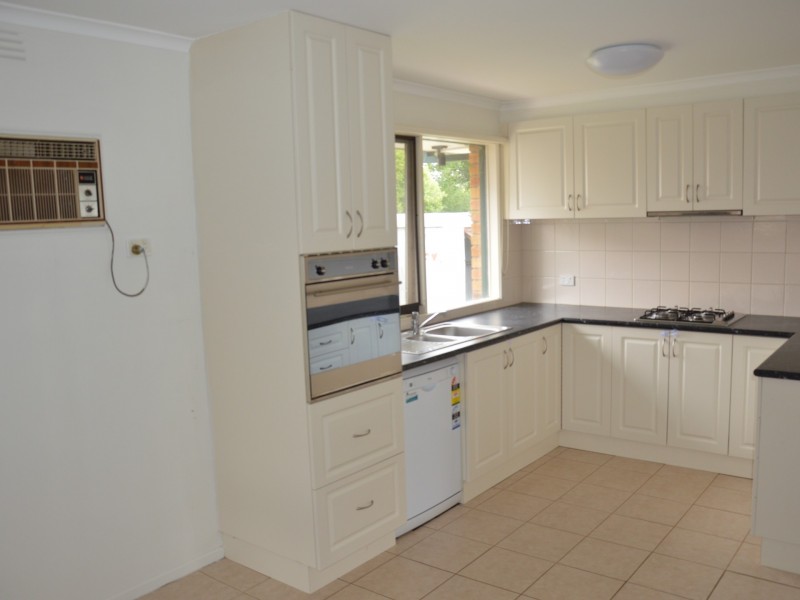 27 Glenview Drive, Traralgon VIC 3844