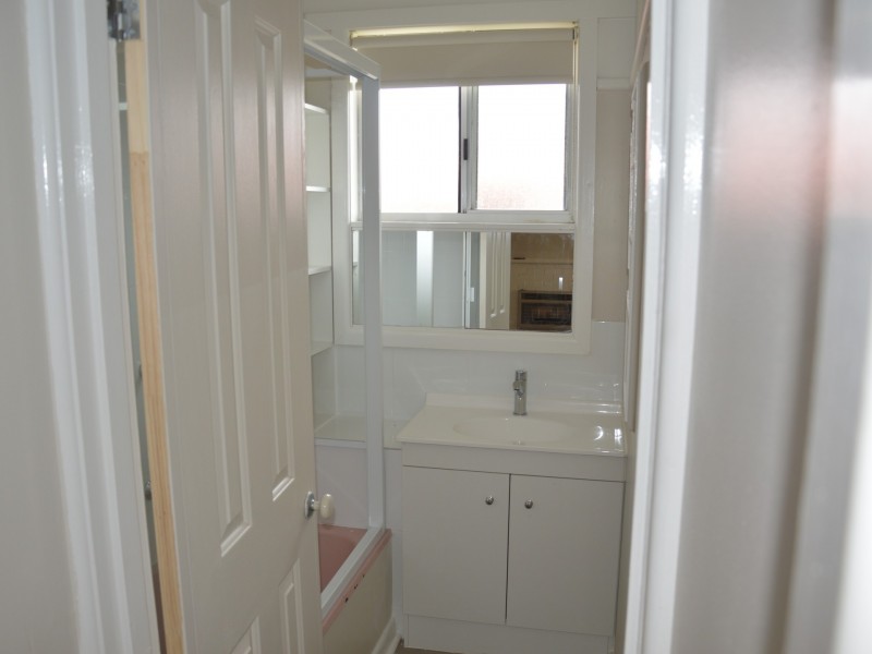 24 Lincoln Street, Moe VIC 3825