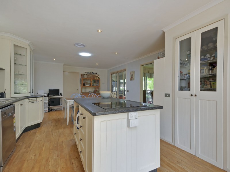 12 Acacia Way, Churchill VIC 3842