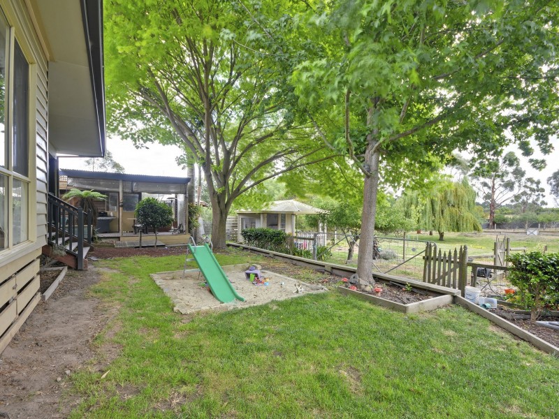 12 Acacia Way, Churchill VIC 3842