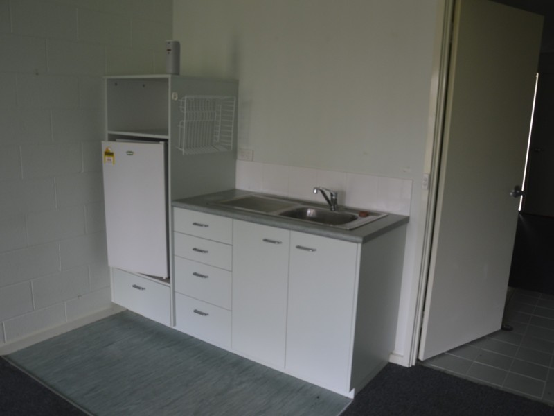 Unit 33/27-29 Moore Street, Moe VIC 3825