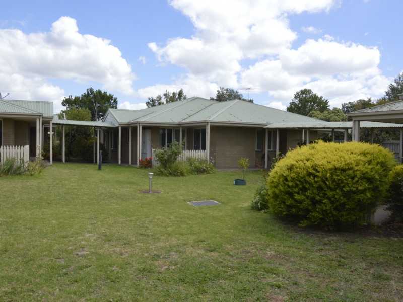 Unit 33/27-29 Moore Street, Moe VIC 3825