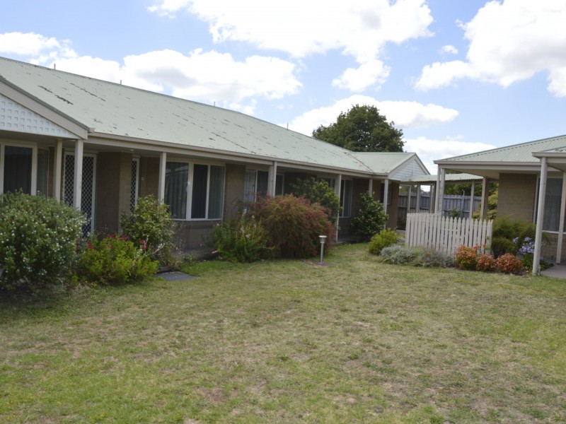 Unit 33/27-29 Moore Street, Moe VIC 3825