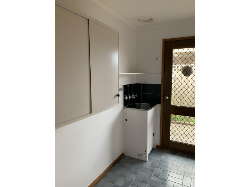 Unit 2/36 Ollerton Avenue, Newborough VIC 3825