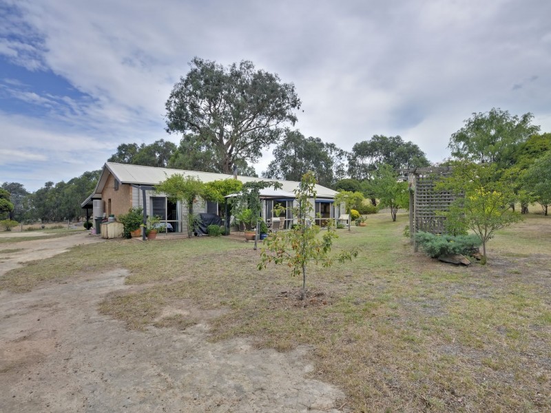 36 Fox’s Road, Toongabbie VIC 3856