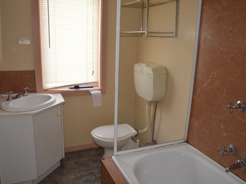 35 Victoria Street, Moe VIC 3825